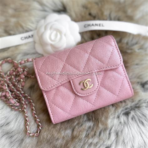 chanel iridescent pink 19s